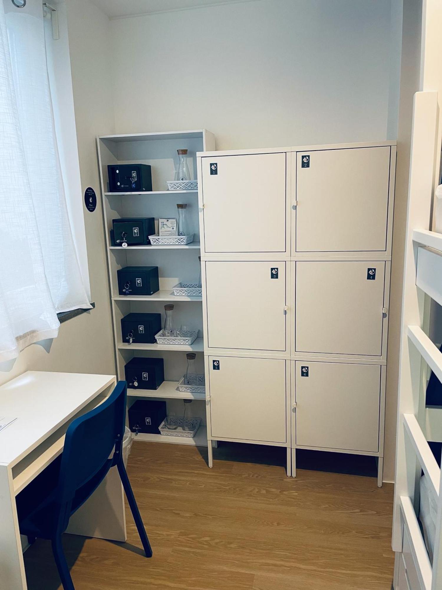 Hostel Partenope And